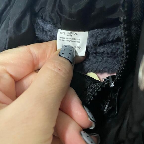 Black Puffer Ski Jacket, Toddlers Size 4-5T - Picture 3 of 3